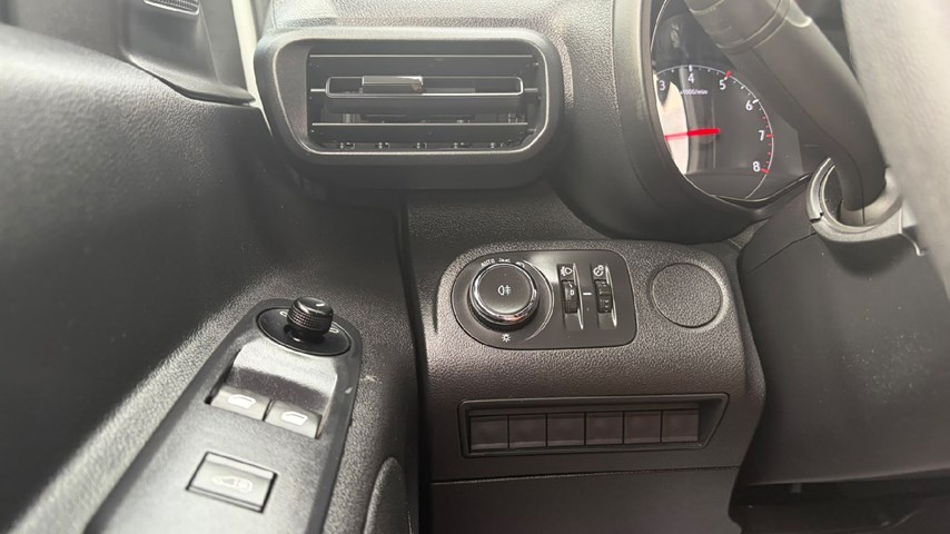 RABLJENO VOZILO OPEL COMBO VAN ENJOY L1H1 D 1,5 DT MT5 Mehanički mjenjač DIESEL 223630