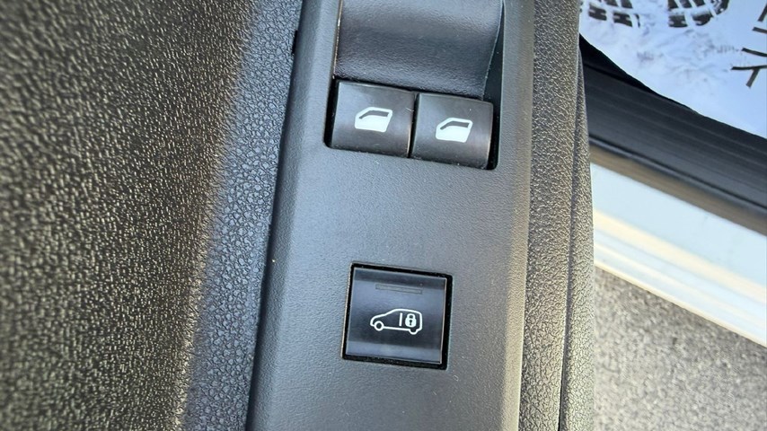RABLJENO VOZILO OPEL COMBO VAN ENJOY L1H1 D 1,5 DT MT6 Mehanički mjenjač DIESEL 224881