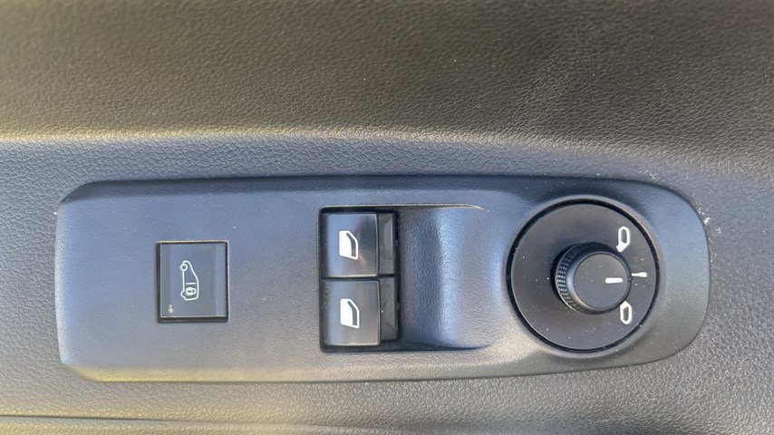 RABLJENO VOZILO OPEL COMBO VAN ENJOY L1H1 D 1,5 DT MT6 Mehanički mjenjač DIESEL 224924