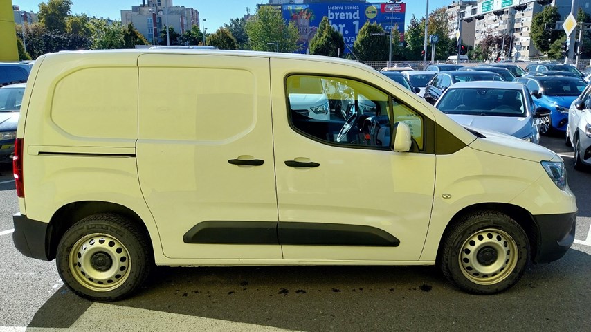 RABLJENO VOZILO OPEL COMBO VAN ENJOY L1H1 D1,5DT Mehanički mjenjač DIESEL 224421