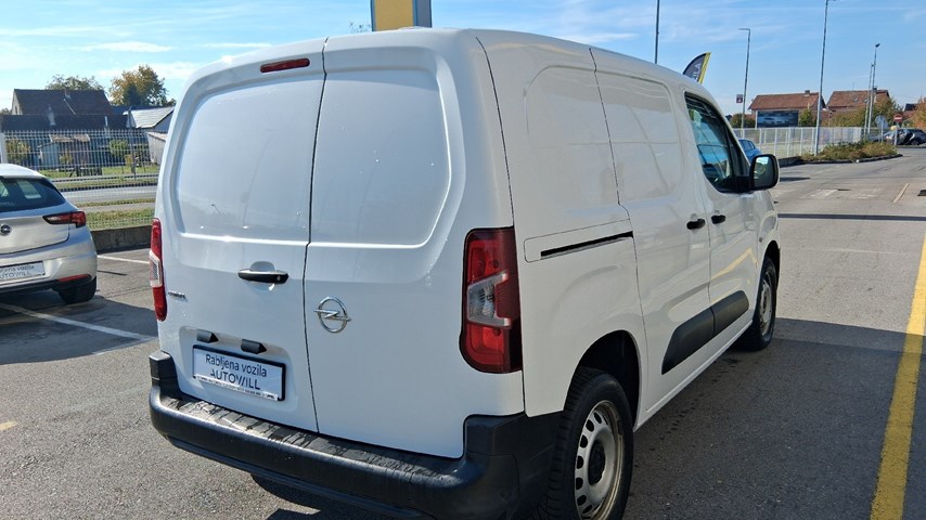 RABLJENO VOZILO OPEL COMBO VAN ENJOY L1H1 D1,5DT Mehanički mjenjač DIESEL 224421