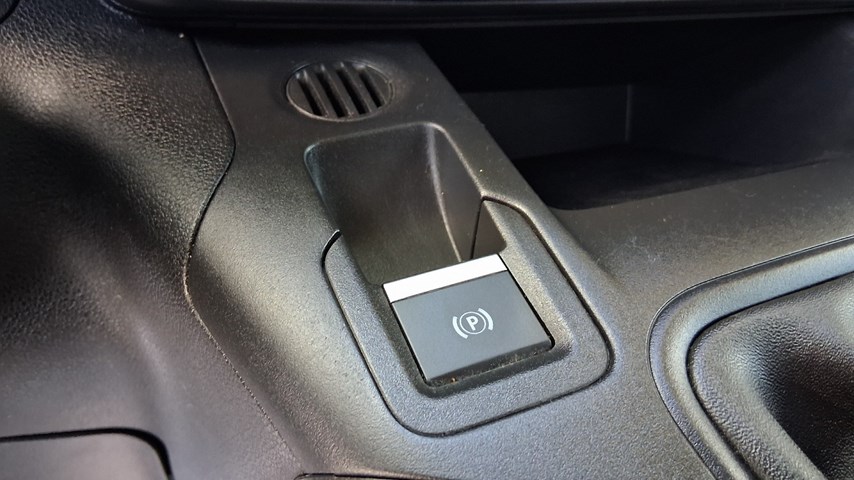 RABLJENO VOZILO OPEL COMBO VAN ENJOY L1H1 D1,5DT Mehanički mjenjač DIESEL 224421