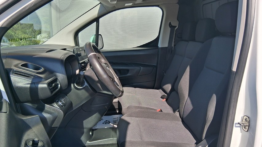 RABLJENO VOZILO OPEL COMBO VAN ENJOY L1H1 D1,5DT Mehanički mjenjač DIESEL 224421