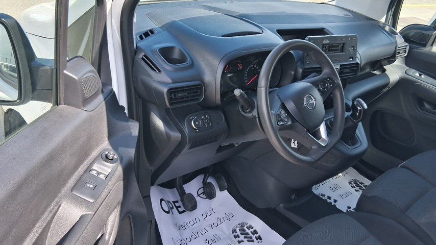 RABLJENO VOZILO OPEL COMBO VAN ENJOY L1H1 D1,5DT MT5 Mehanički mjenjač DIESEL 224649