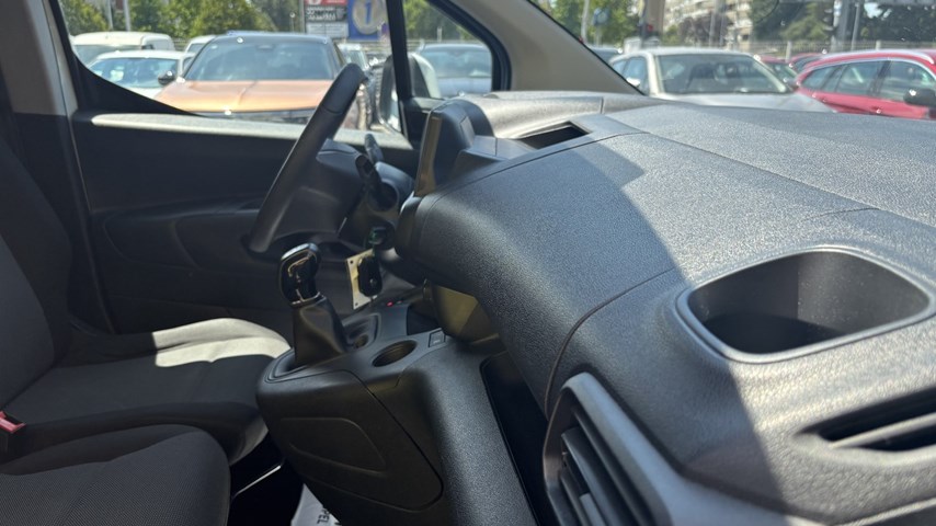 RABLJENO VOZILO OPEL COMBO VAN ENJOY L1H1 D1,5DT MT5 Mehanički mjenjač DIESEL 224682