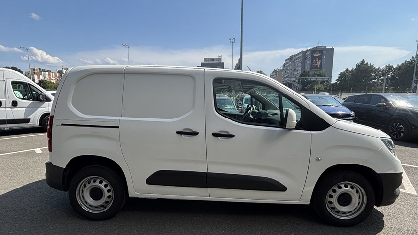 RABLJENO VOZILO OPEL COMBO VAN ENJOY L1H1 D1,5DT MT5 Mehanički mjenjač DIESEL 224753