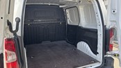RABLJENO VOZILO OPEL COMBO VAN ENJOY L1H1 D1,5DT MT5 Mehanički mjenjač DIESEL 224753