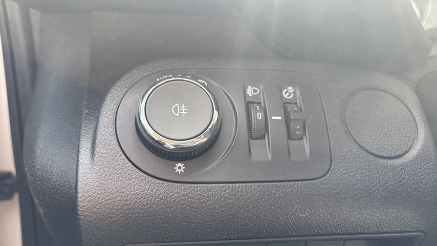 RABLJENO VOZILO OPEL COMBO VAN ENJOY L1H1 D1,5DT MT5 Mehanički mjenjač DIESEL 224753