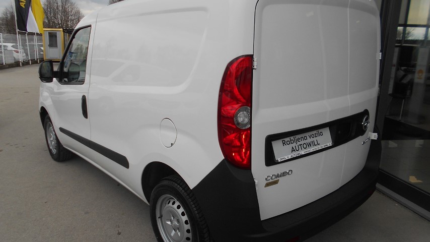 RABLJENO VOZILO OPEL COMBO VAN L1H1 1,3 D MT5 DIESEL 222611