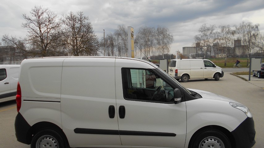 RABLJENO VOZILO OPEL COMBO VAN L1H1 1,3 D MT5 DIESEL 222611