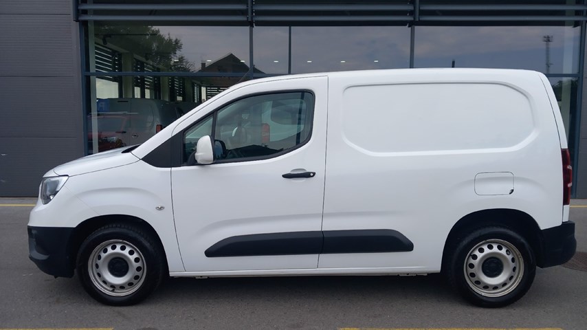 RABLJENO VOZILO OPEL COMBO VAN L1H1 ENJOY D1.5DT Mehanički mjenjač DIESEL 223941