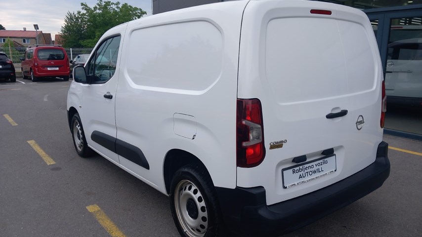 RABLJENO VOZILO OPEL COMBO VAN L1H1 ENJOY D1.5DT Mehanički mjenjač DIESEL 223941