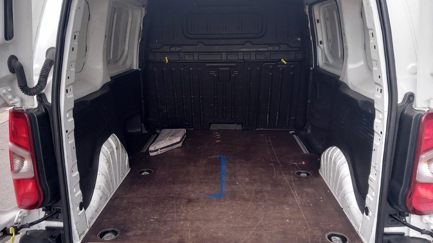 RABLJENO VOZILO OPEL COMBO VAN L1H1 ENJOY D1.5DT Mehanički mjenjač DIESEL 223941