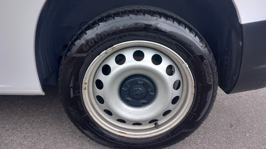 RABLJENO VOZILO OPEL COMBO VAN L1H1 ENJOY D1.5DT Mehanički mjenjač DIESEL 223941