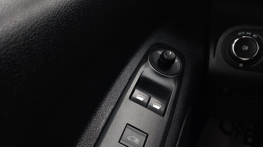 RABLJENO VOZILO OPEL COMBO VAN L1H1 ENJOY D1.5DT Mehanički mjenjač DIESEL 223941