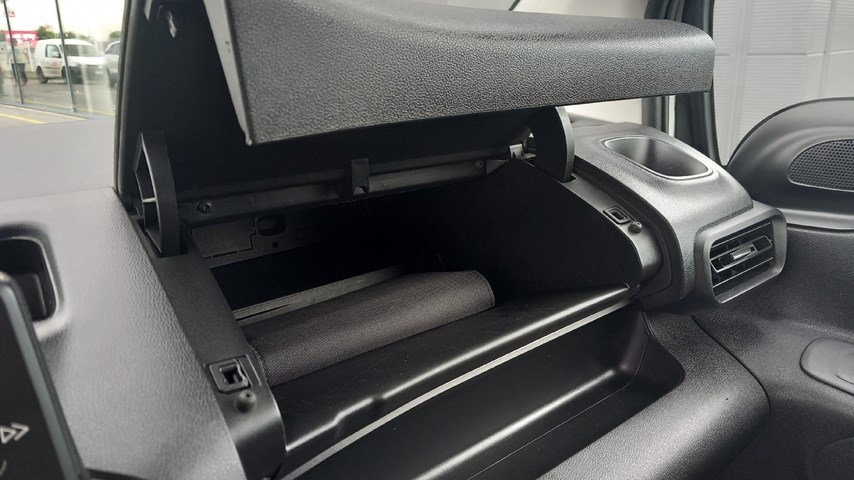 RABLJENO VOZILO OPEL COMBO VAN L1H1 ENJOY D1.5DT Mehanički mjenjač DIESEL 223941