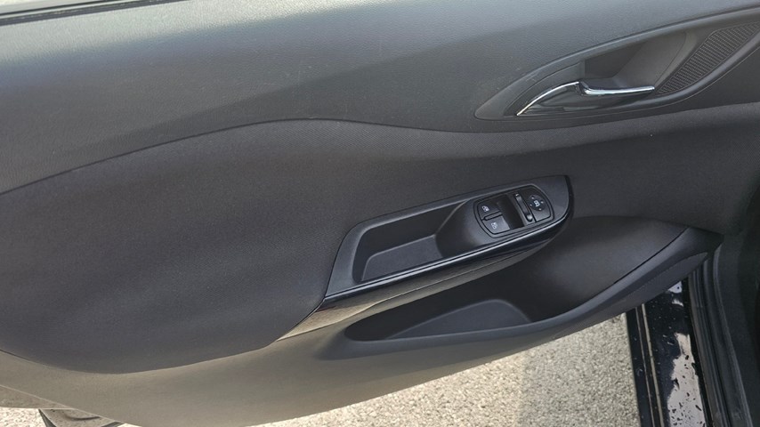 RABLJENO VOZILO OPEL CORSA 1,4 COLOR EDITION Mehanički mjenjač BENZIN 224526