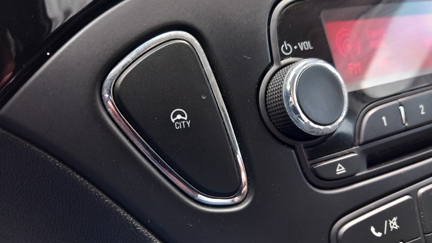 RABLJENO VOZILO OPEL CORSA 1.4 Mehanički mjenjač BENZIN 27354