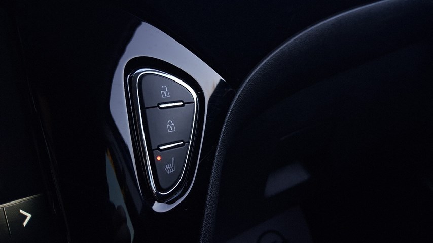 RABLJENO VOZILO OPEL CORSA COLOR EDITION 1.4 Mehanički mjenjač BENZIN 20901