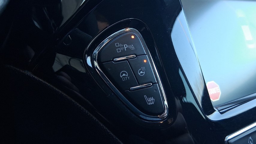 RABLJENO VOZILO OPEL CORSA COLOR EDITION 1.4 Mehanički mjenjač BENZIN 20901