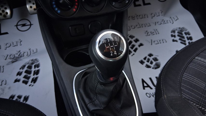 RABLJENO VOZILO OPEL CORSA COLOR EDITION 1.4 Mehanički mjenjač BENZIN 20901