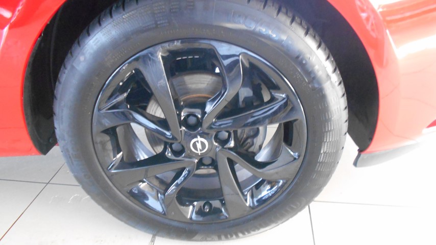 RABLJENO VOZILO OPEL CORSA COLOR EDITION 1.4 MT5 BENZIN