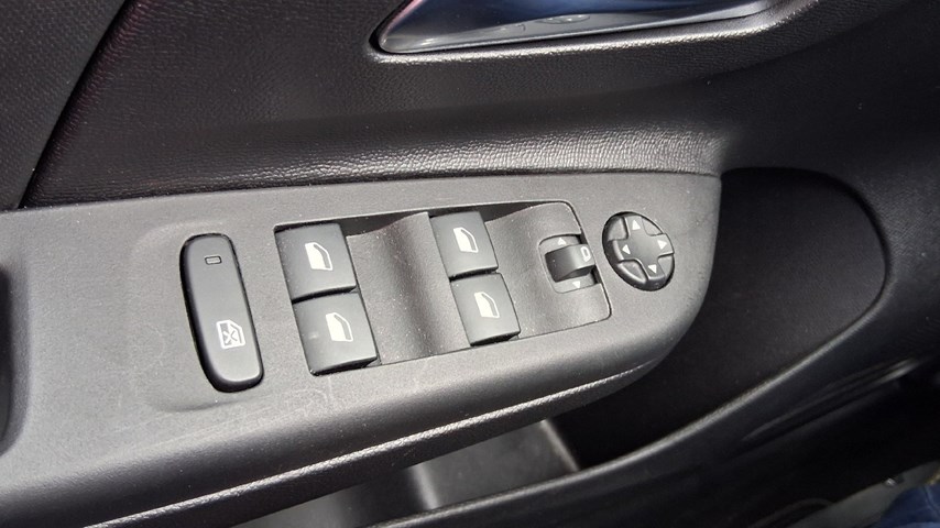 RABLJENO VOZILO OPEL CORSA EDITION 1,2 MT5 Mehanički mjenjač BENZIN 20917