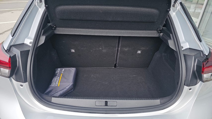 RABLJENO VOZILO OPEL CORSA EDITION 1,2 XEL MT5 Mehanički mjenjač BENZIN 81435