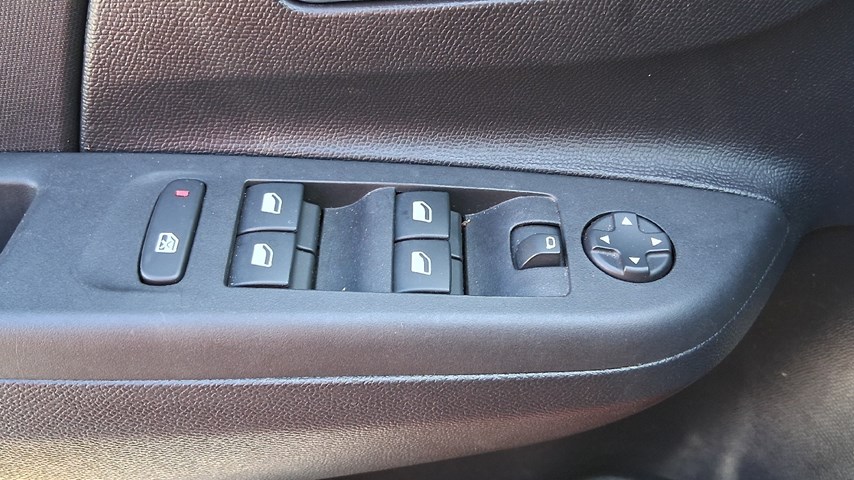 RABLJENO VOZILO OPEL CORSA EDITION F 1,2 XEL MT5 Mehanički mjenjač BENZIN 224136