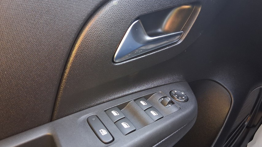 RABLJENO VOZILO OPEL CORSA EDITION F 1,2 XEL MT5 Mehanički mjenjač BENZIN 81396