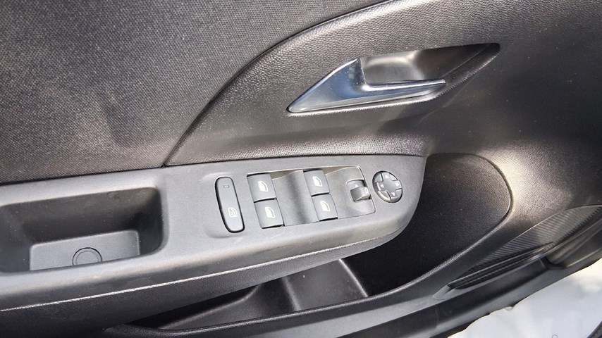 RABLJENO VOZILO OPEL CORSA EDITION F 1,2 XEL MT5 Mehanički mjenjač BENZIN 224616