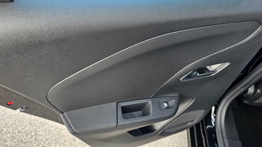 RABLJENO VOZILO OPEL CORSA EDITION F 1,2 XEL MT5 Mehanički mjenjač BENZIN 224134