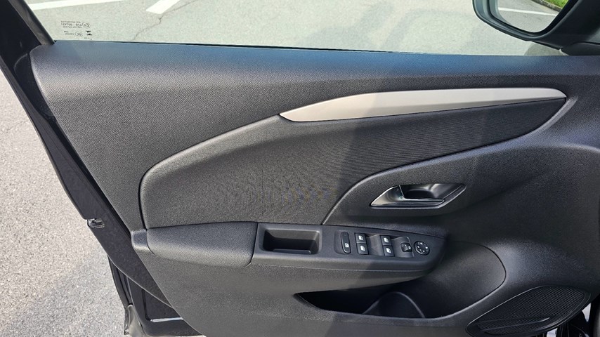 RABLJENO VOZILO OPEL CORSA EDITION F 1,2 XEL MT5 Mehanički mjenjač BENZIN 224134