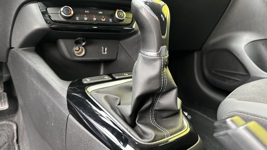 RABLJENO VOZILO OPEL CORSA EDITION F 1,5 DT MT6 Mehanički mjenjač DIESEL 224078