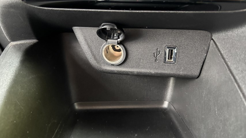 RABLJENO VOZILO OPEL CORSA EDITION F 1,5 DT MT6 Mehanički mjenjač DIESEL 224078