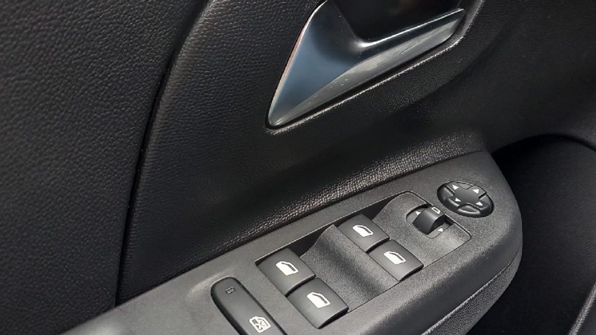 RABLJENO VOZILO OPEL CORSA ELEGANCE 1,2 MT5 Mehanički mjenjač BENZIN 81442