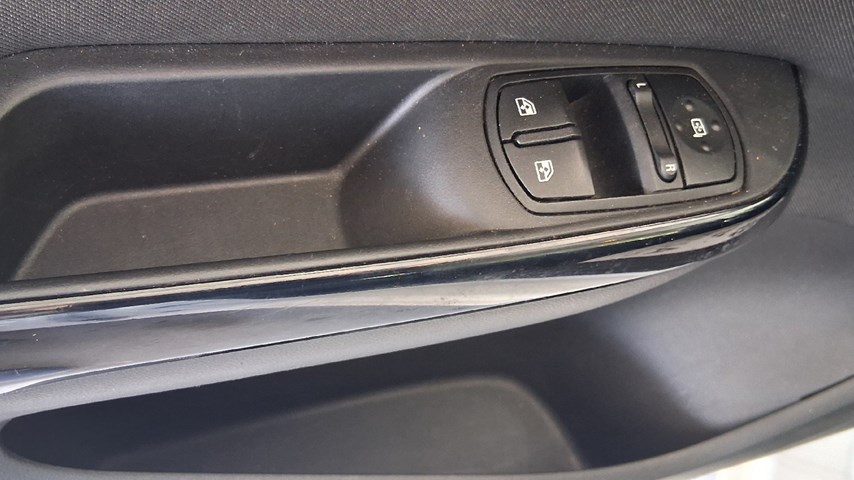 RABLJENO VOZILO OPEL CORSA ENJOY 1,3 CDTI ECOFLEX Mehanički mjenjač DIESEL 222733