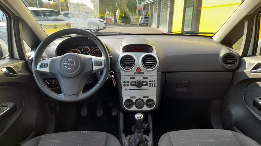 RABLJENO VOZILO OPEL CORSA ENJOY 1,4 Mehanički mjenjač BENZIN 224878
