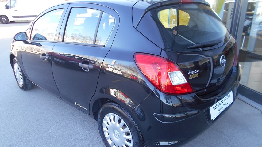 RABLJENO VOZILO OPEL CORSA ESSENTIA 1,2 BENZIN 20693