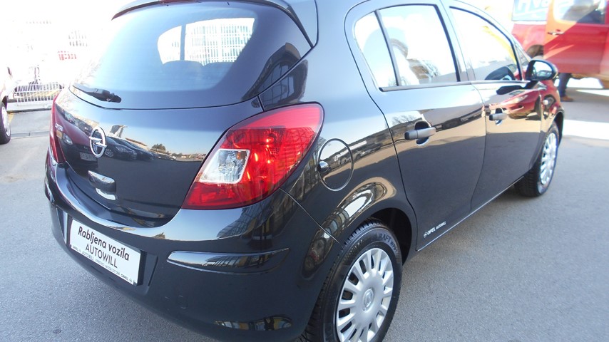 RABLJENO VOZILO OPEL CORSA ESSENTIA 1,2 BENZIN 20693