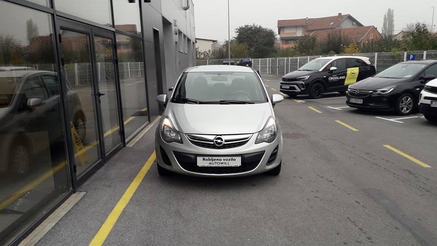 RABLJENO VOZILO OPEL CORSA ESSENTIA 1,2 BENZIN 65438