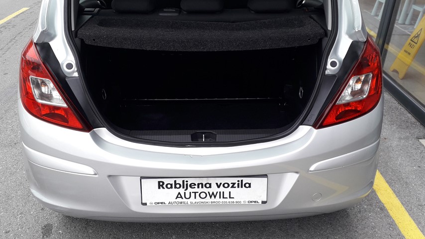 RABLJENO VOZILO OPEL CORSA ESSENTIA 1,2 BENZIN 65438