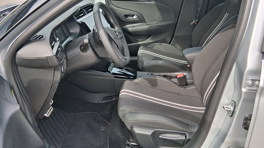 RABLJENO VOZILO OPEL CORSA GS LINE 1,2 AT6 MHEV Automatski mjenjač BENZIN 67228