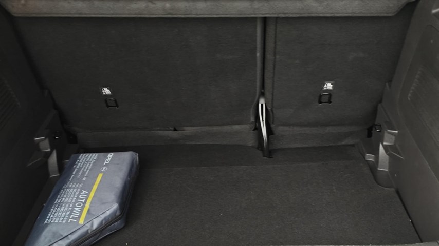 RABLJENO VOZILO OPEL CROSSLAND BLITZ F 1,2 XHL MT6 Mehanički mjenjač BENZIN 224566