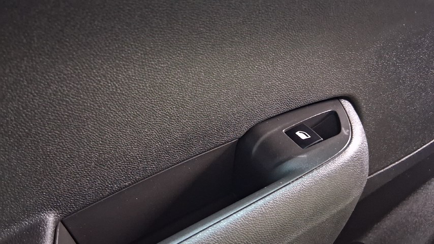 RABLJENO VOZILO OPEL CROSSLAND BLITZ F 1,2 XHL MT6 Mehanički mjenjač BENZIN 224566