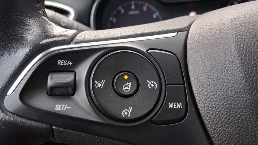 RABLJENO VOZILO OPEL CROSSLAND BLITZ F 1,2 XHL MT6 Mehanički mjenjač BENZIN 224566