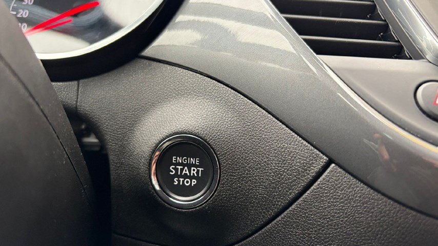 RABLJENO VOZILO OPEL CROSSLAND BLITZ F 1,2 XHL MT6 Mehanički mjenjač BENZIN 224540