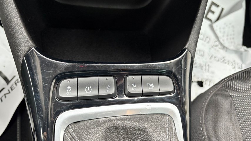 RABLJENO VOZILO OPEL CROSSLAND BLITZ F 1,2 XHL MT6 Mehanički mjenjač BENZIN 224540