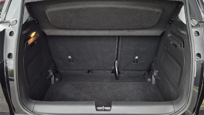 RABLJENO VOZILO OPEL CROSSLAND BLITZ F 1,5 DTH MT6 Mehanički mjenjač DIESEL 81457