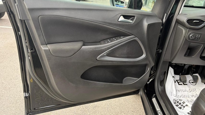 RABLJENO VOZILO OPEL CROSSLAND BLITZ F 1,5 DTH MT6 Mehanički mjenjač DIESEL 224569